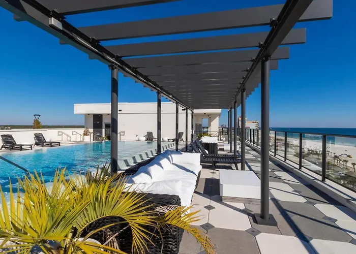 Holiday home Luxury 4 Bedroom Gulf View Condo, Rooftop Pool, Right Next To The Hangout! *