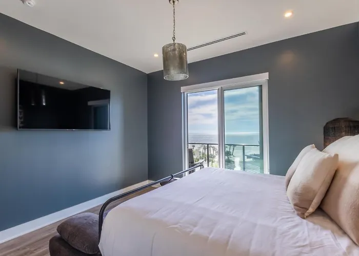 Holiday home Luxury 4 Bedroom Gulf View Condo, Rooftop Pool, Right Next To The Hangout!