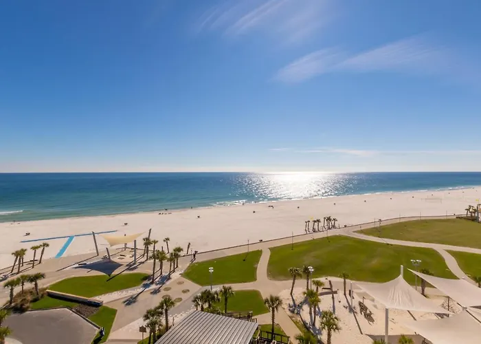 Luxury 4 Bedroom Gulf View Condo, Rooftop Pool, Right Next To The Hangout! Gulf Shores