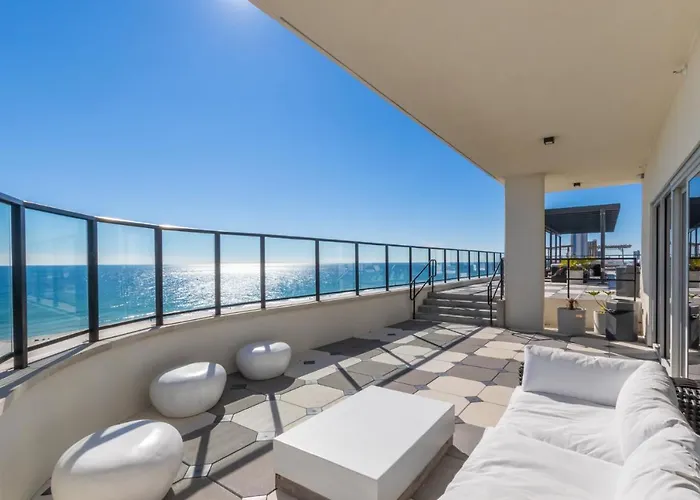 Luxury 4 Bedroom Gulf View Condo, Rooftop Pool, Right Next To The Hangout! * Gulf Shores